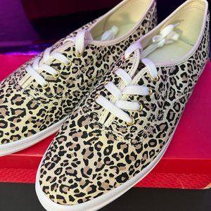 Kelly & Katie Gia Sneaker